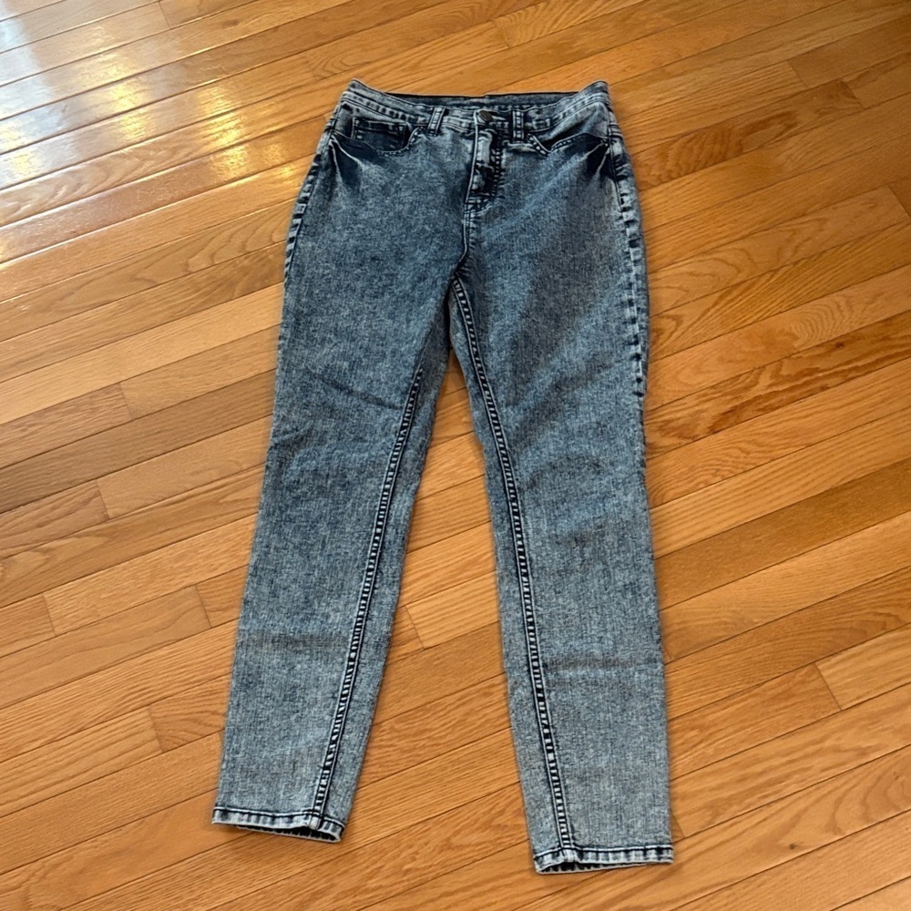 BDG Women's Acid Wash Skinny Jeans